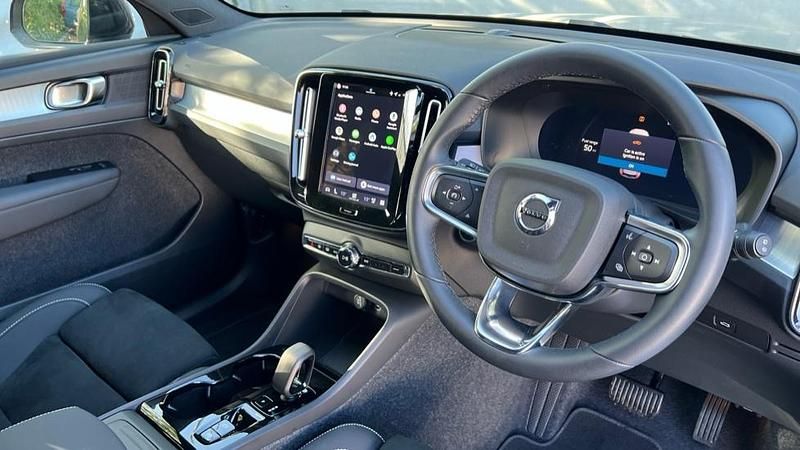 Used Volvo XC40 Plus 163 HP (119 kW) 2025 Black SUV