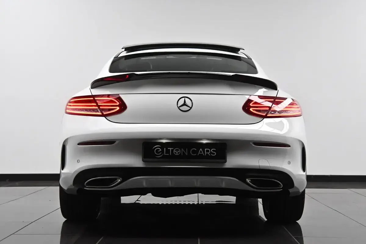 Used Mercedes C200 AMG Line Premium 184 HP (135 kW) 2018 White Coupe