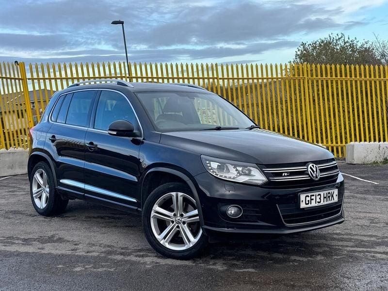 Black Used 2013 VW Tiguan R-line SUV | £7,994 (Fair price) - Image 1/4