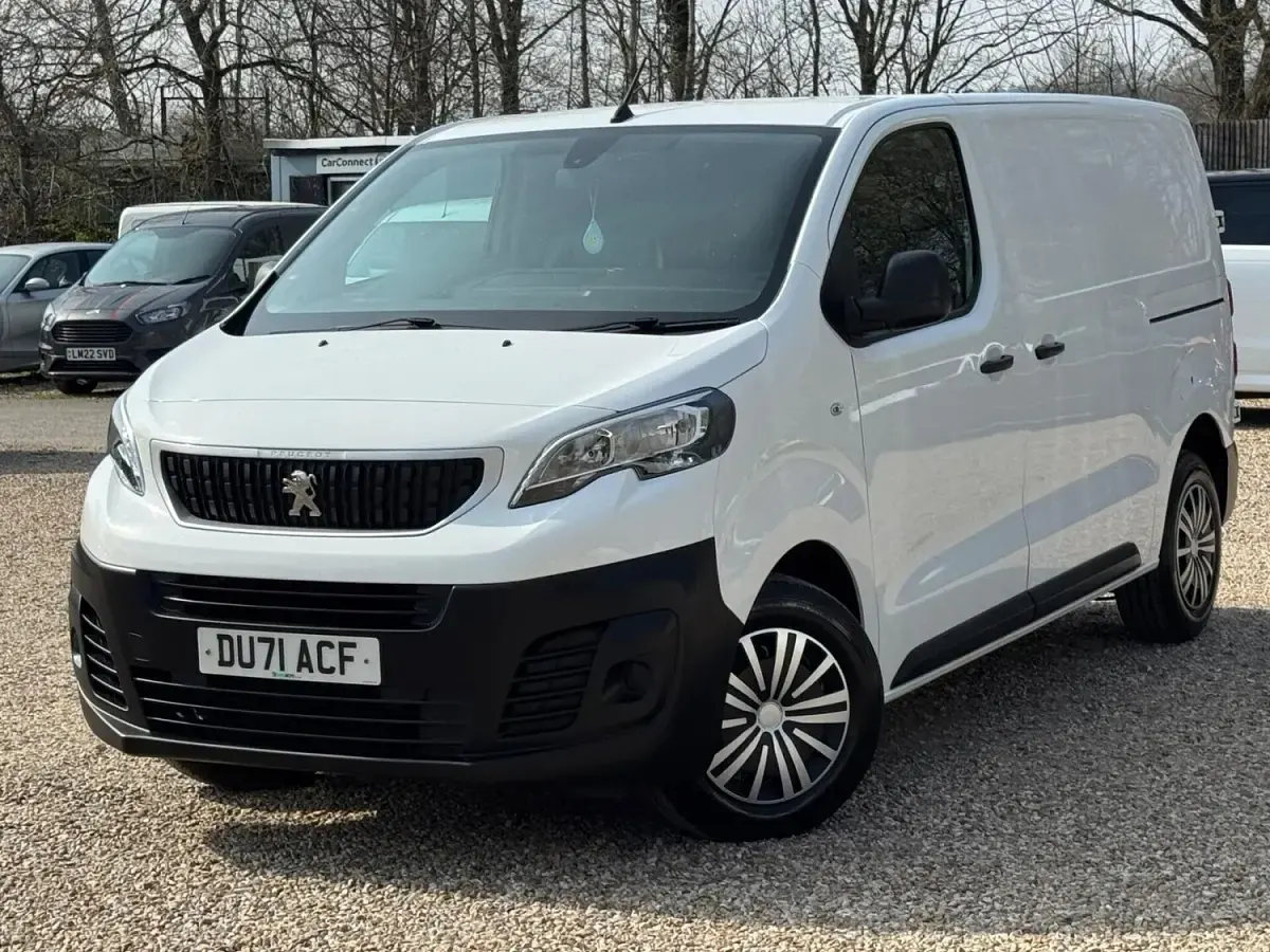 Used Peugeot Expert S 2021 White Van