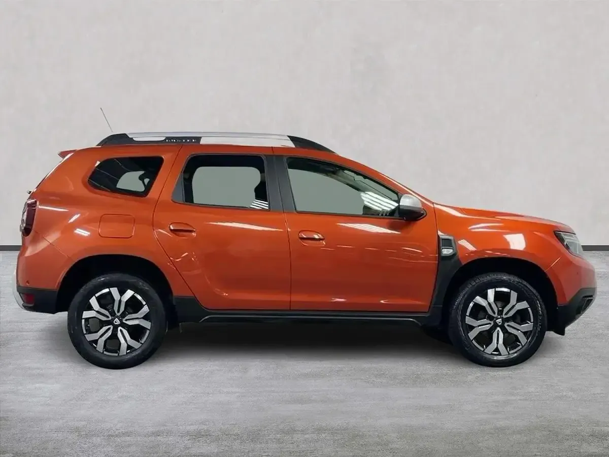 Used Dacia Duster Prestige 130 HP (95 kW) 2022 Orange SUV