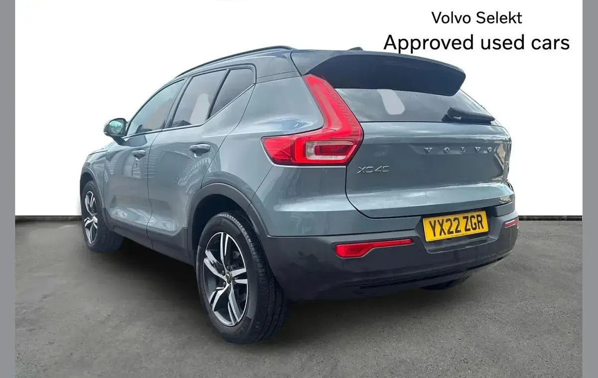 Used Volvo XC40 R-Design 161 HP (118 kW) 2022 Grey SUV