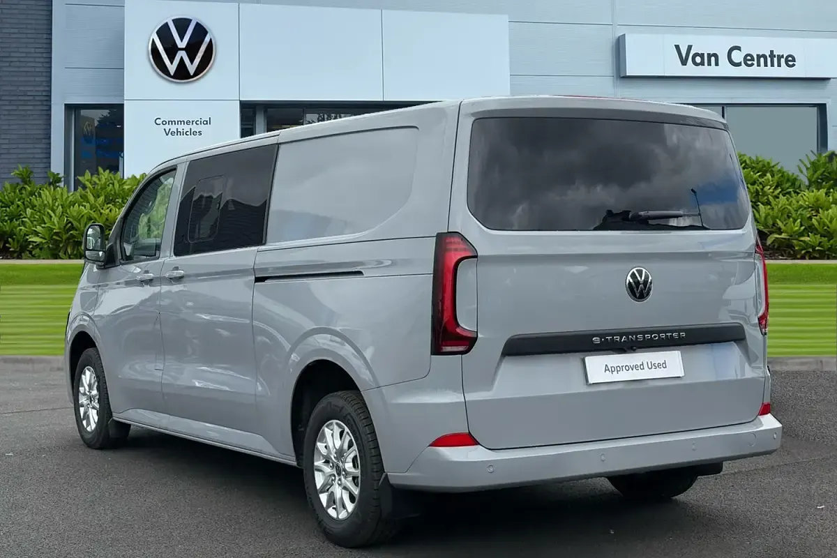Ny VW Transporter Pro 160 kW (218 HK) 2025 Grå Van