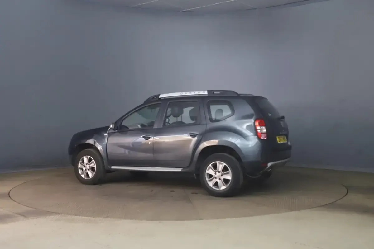 Used Dacia Duster Lauréate 125 HP (91 kW) 2017 Grey SUV