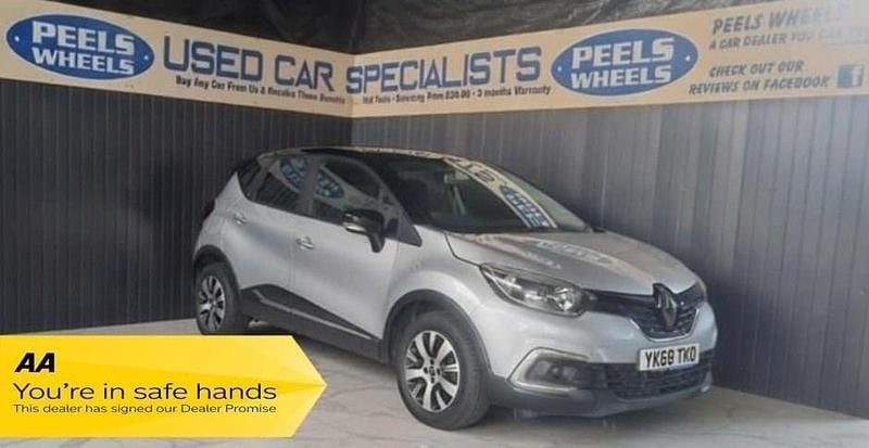 Used Renault Captur Play 90 HP (66 kW) 2018 Silver SUV