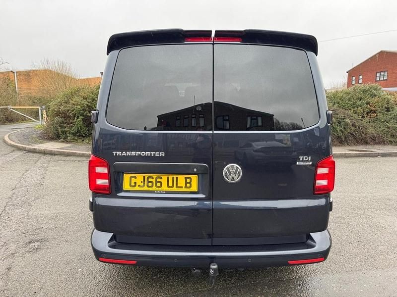 Used VW T6 Highline 150 HP (110 kW) 2016 Blue Van