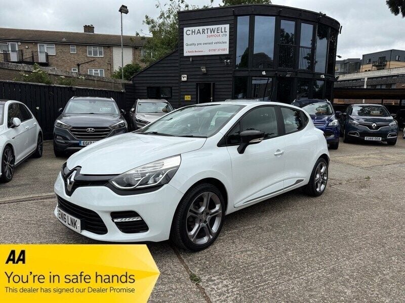 White Used 2016 Renault Clio IV Dynamique Hatchback | £6,450 (Fair price) - Image 1/3