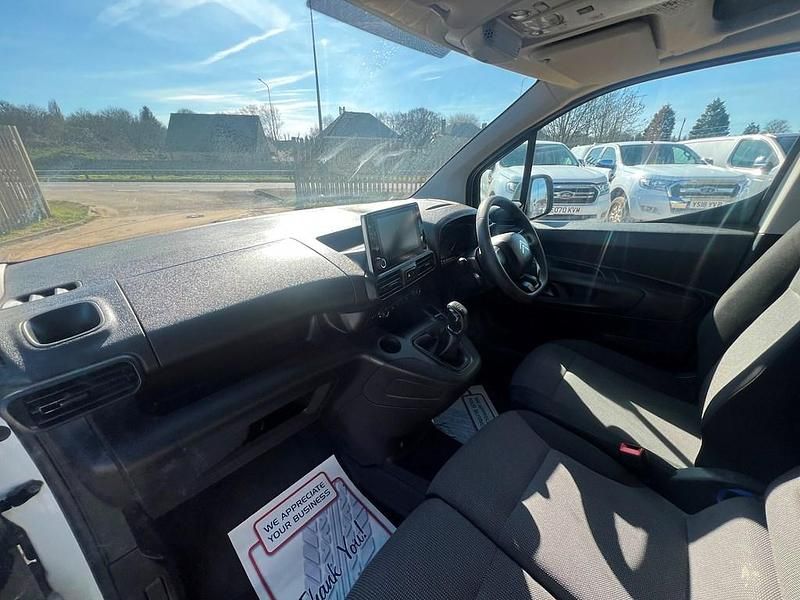 Usado Citroën Berlingo Start 75 HP (55 kW) 2020 Branco Monovolume