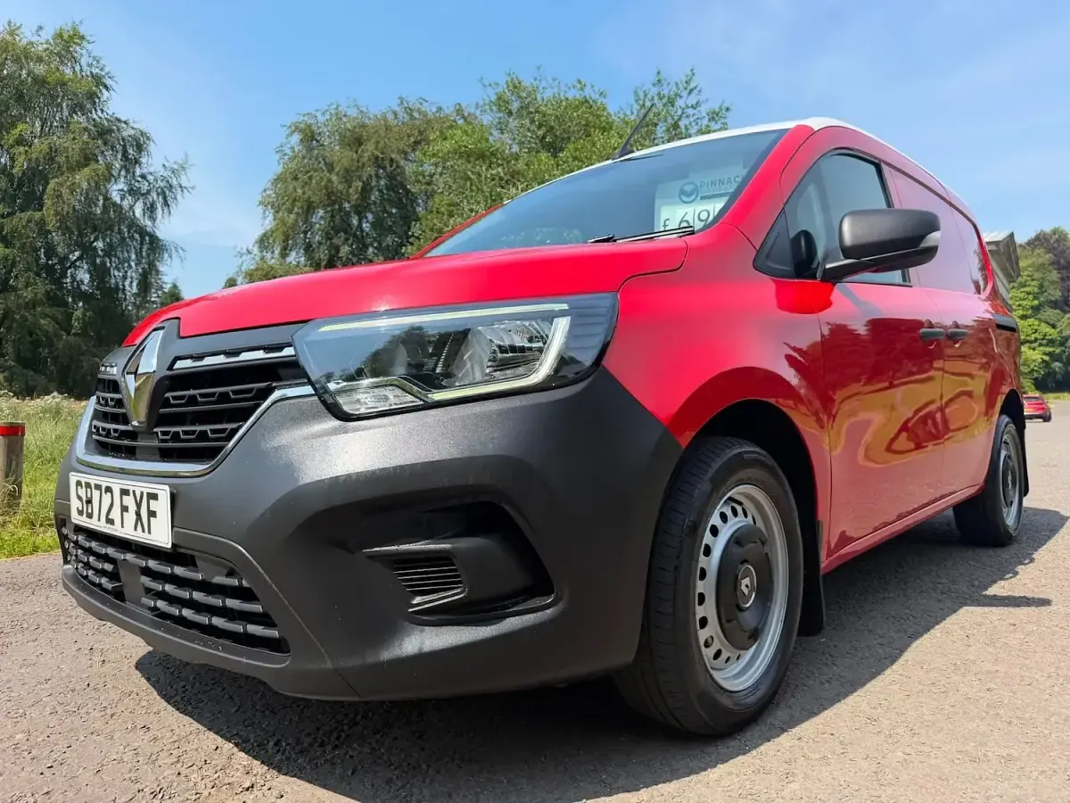 Used Renault Kangoo 2023 Red MPV