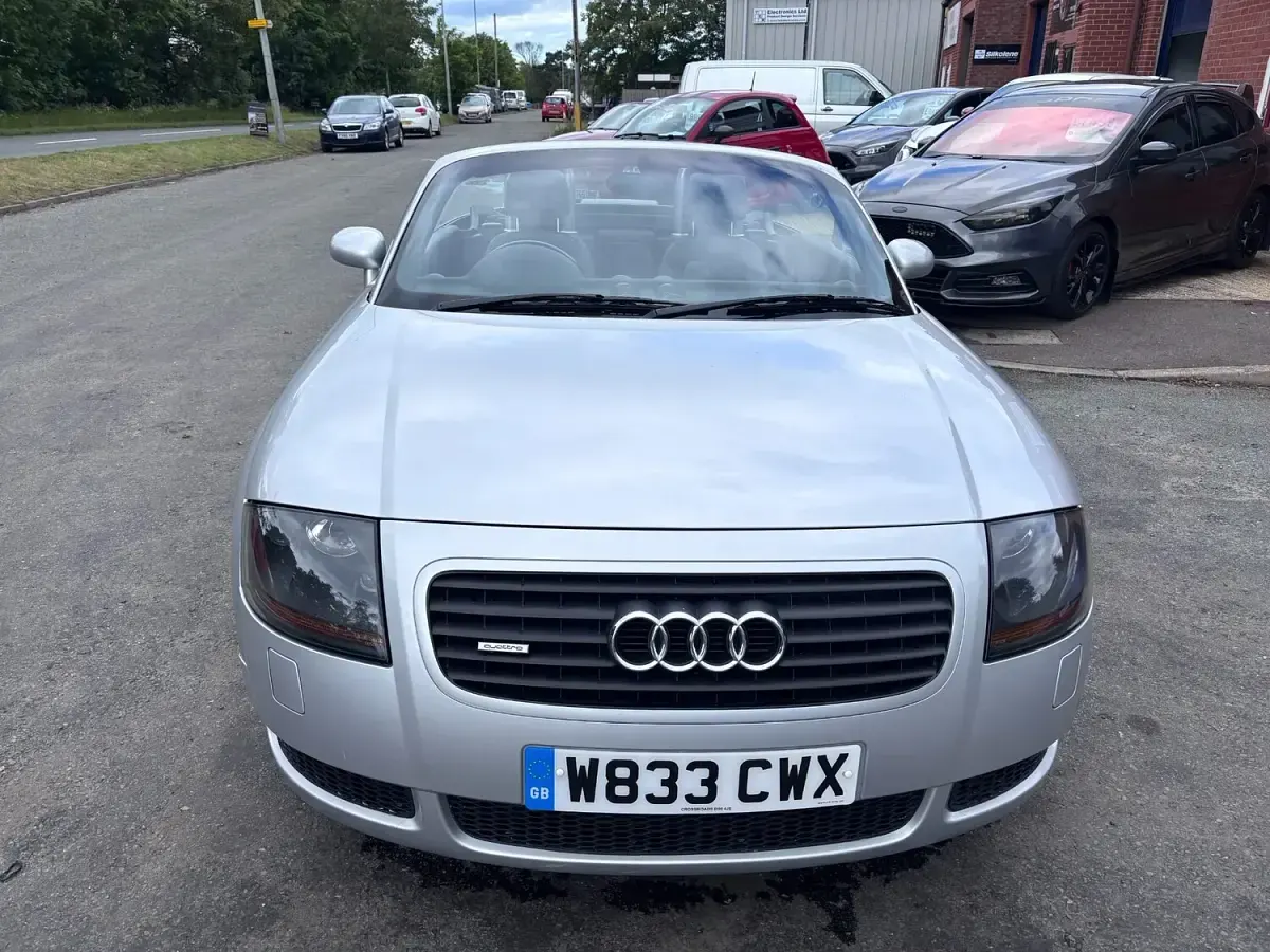 Used Audi TT Sport 221 HP (162 kW) 2000 Silver Coupe