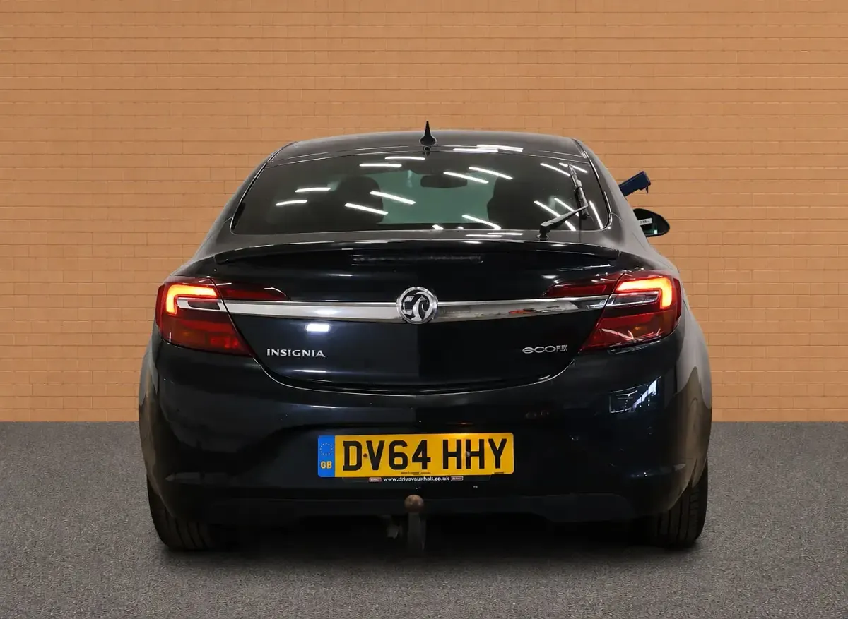 Used Vauxhall Insignia SRi 163 HP (119 kW) 2014 Black Hatchback