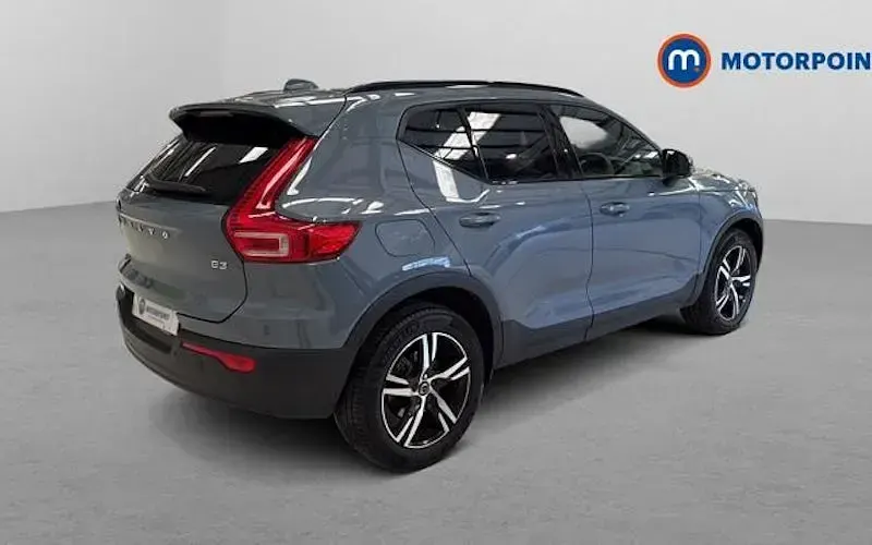 Used Volvo XC40 Plus 163 HP (119 kW) 2026 SUV