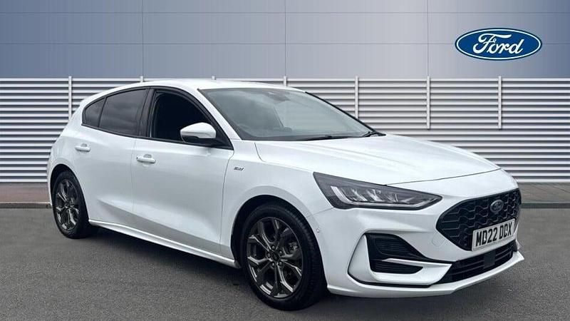 Used 2022 Ford Focus ST-Line Hatchback | £14,500 (Fair price) - Image 1/3
