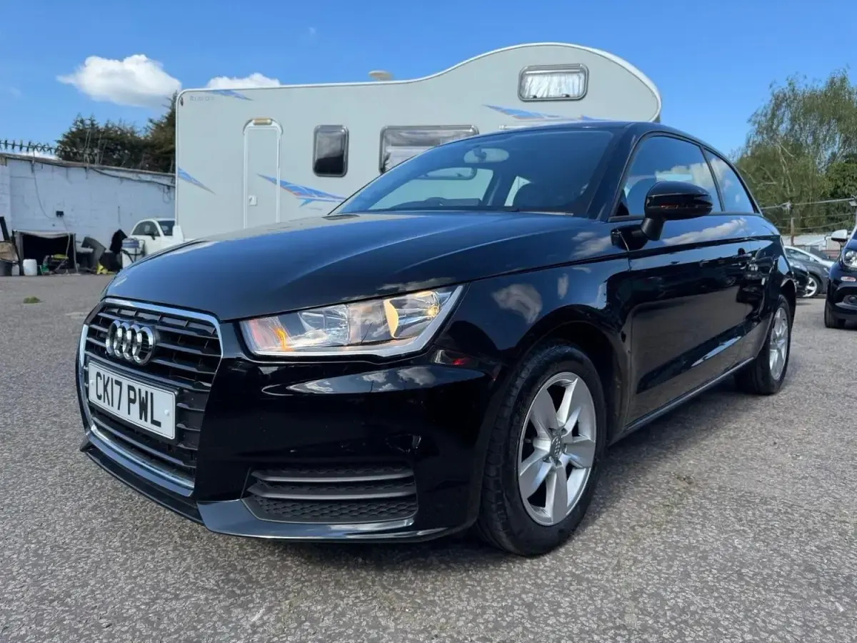 Usado Audi A1 Comfort 2017 Preto Citadino