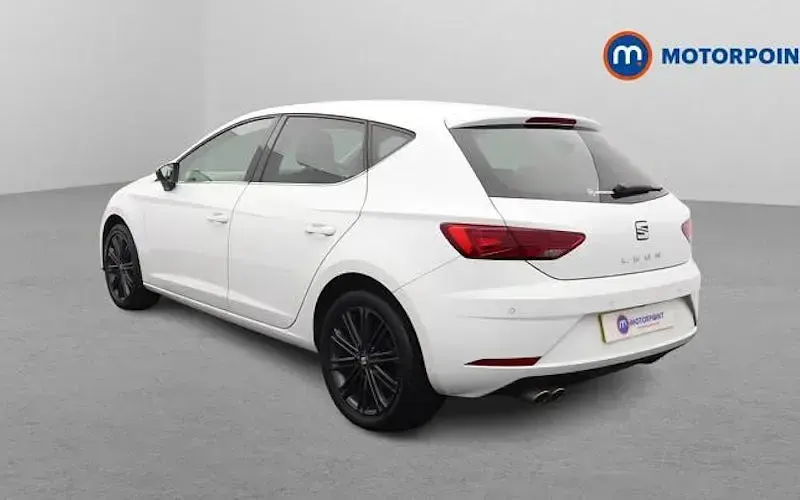 Used Seat Leon XCELLENCE Lux 150 HP (110 kW) 2020 White Hatchback
