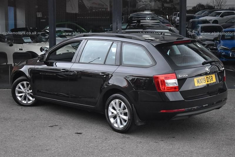 Used Skoda Octavia 115 HP (84 kW) 2019 Black Hatchback