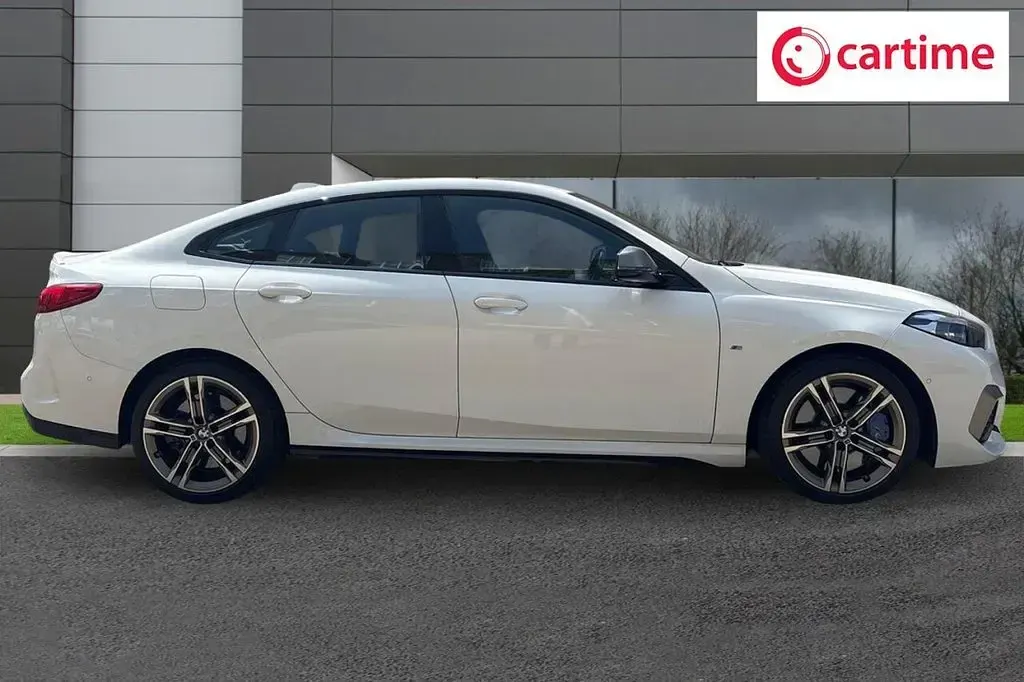Used BMW M235 Sport Line 306 HP (225 kW) 2022 White Coupe