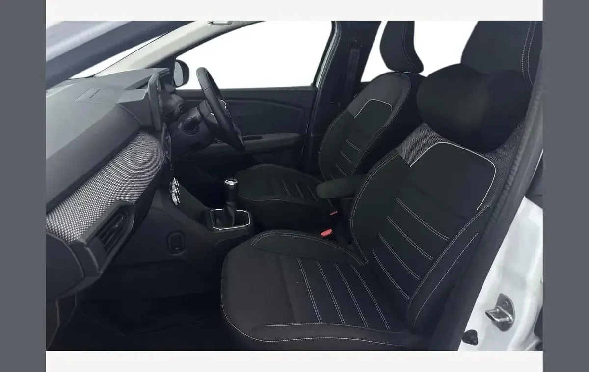 Used Dacia Jogger Comfort 110 HP (80 kW) 2022 White MPV