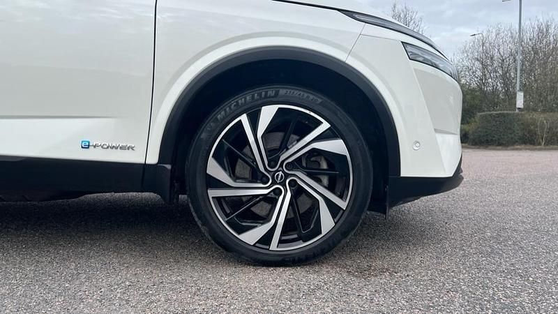 Used Nissan Qashqai Tekna+ 190 HP (139 kW) 2023 White SUV