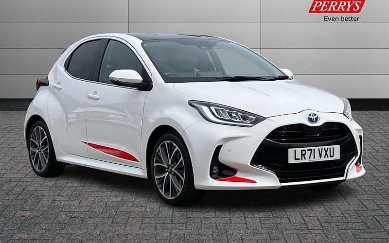 Used 2024 Toyota Yaris Hybrid Hatchback | £17,466 (Fair price) - Image 1/4