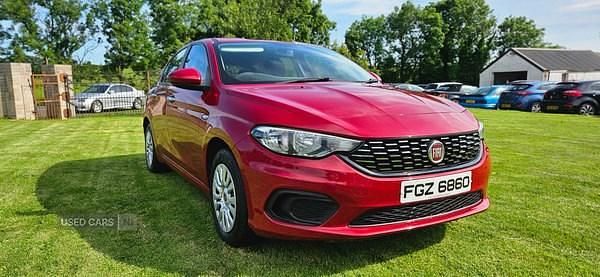 Red Used 2017 Fiat Tipo Easy Hatchback | £4,795 (Fair price) - Image 1/4