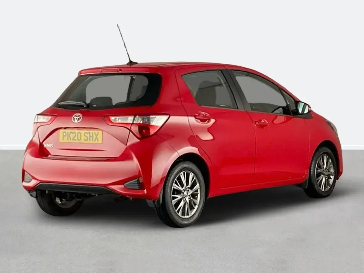 Usado Toyota Yaris 120 HP (88 kW) 2020 Vermelho Citadino