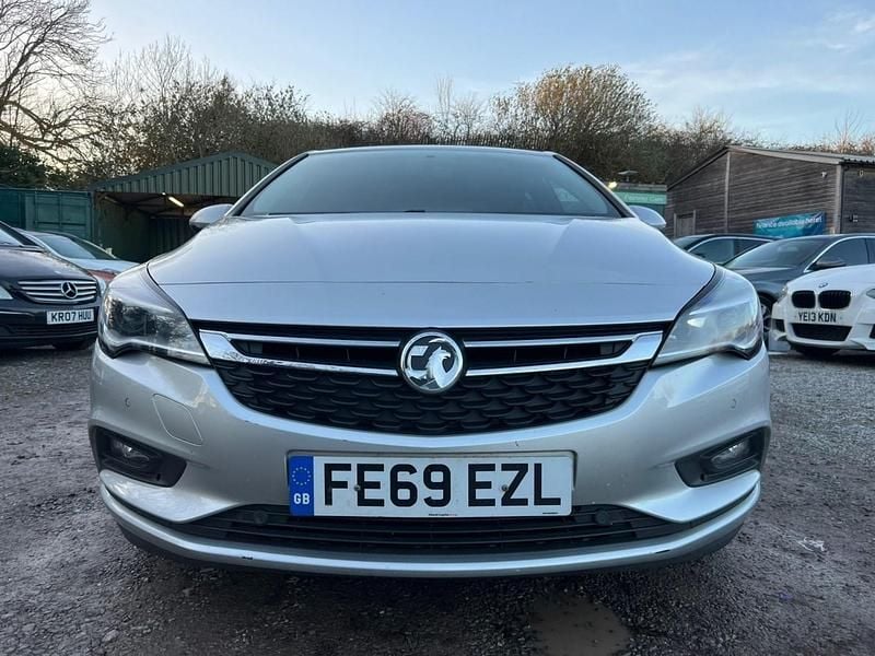 Used Vauxhall Astra Design Edition 110 HP (80 kW) 2019 Silver Hatchback