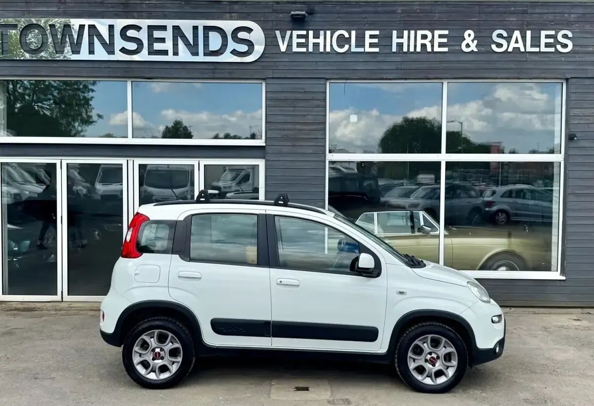 Usado Fiat Panda 4x4 85 HP (62 kW) 2013 Branco Citadino