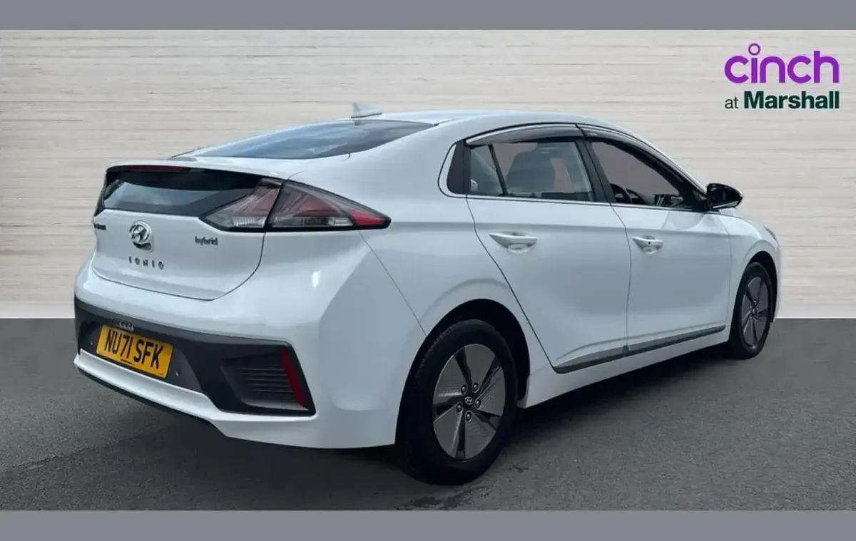 Used Hyundai Ioniq Premium 141 HP (103 kW) 2021 White Hatchback