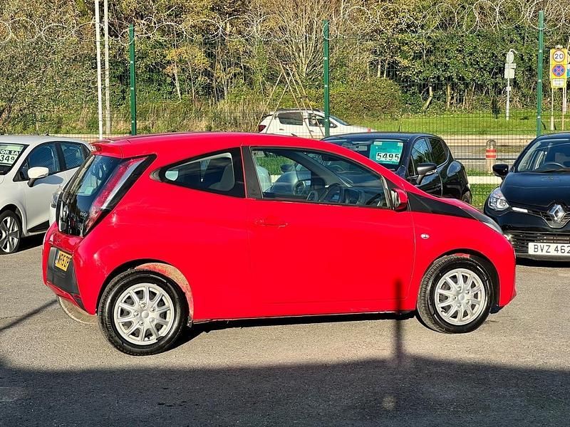 Used Toyota Aygo X-play 2015 Red Hatchback