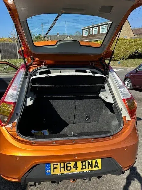 Used MG MG3 106 HP (77 kW) 2014 Orange Hatchback
