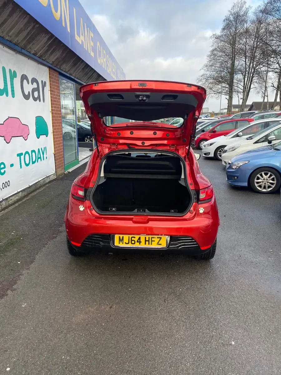 Used Renault Clio Dynamique 75 HP (55 kW) 2014 Red Hatchback