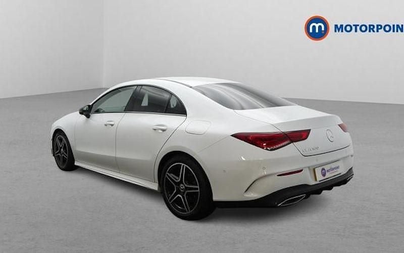Used Mercedes CLA180 Executive 136 HP (100 kW) 2022 White Sedan