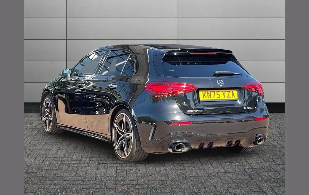 Usado Mercedes A35 AMG Premium 301 HP (221 kW) 2025 Preto Citadino