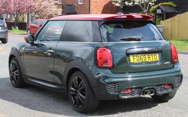 Used Mini John Cooper Works Hatch 231 HP (169 kW) 2020 Green Hatchback