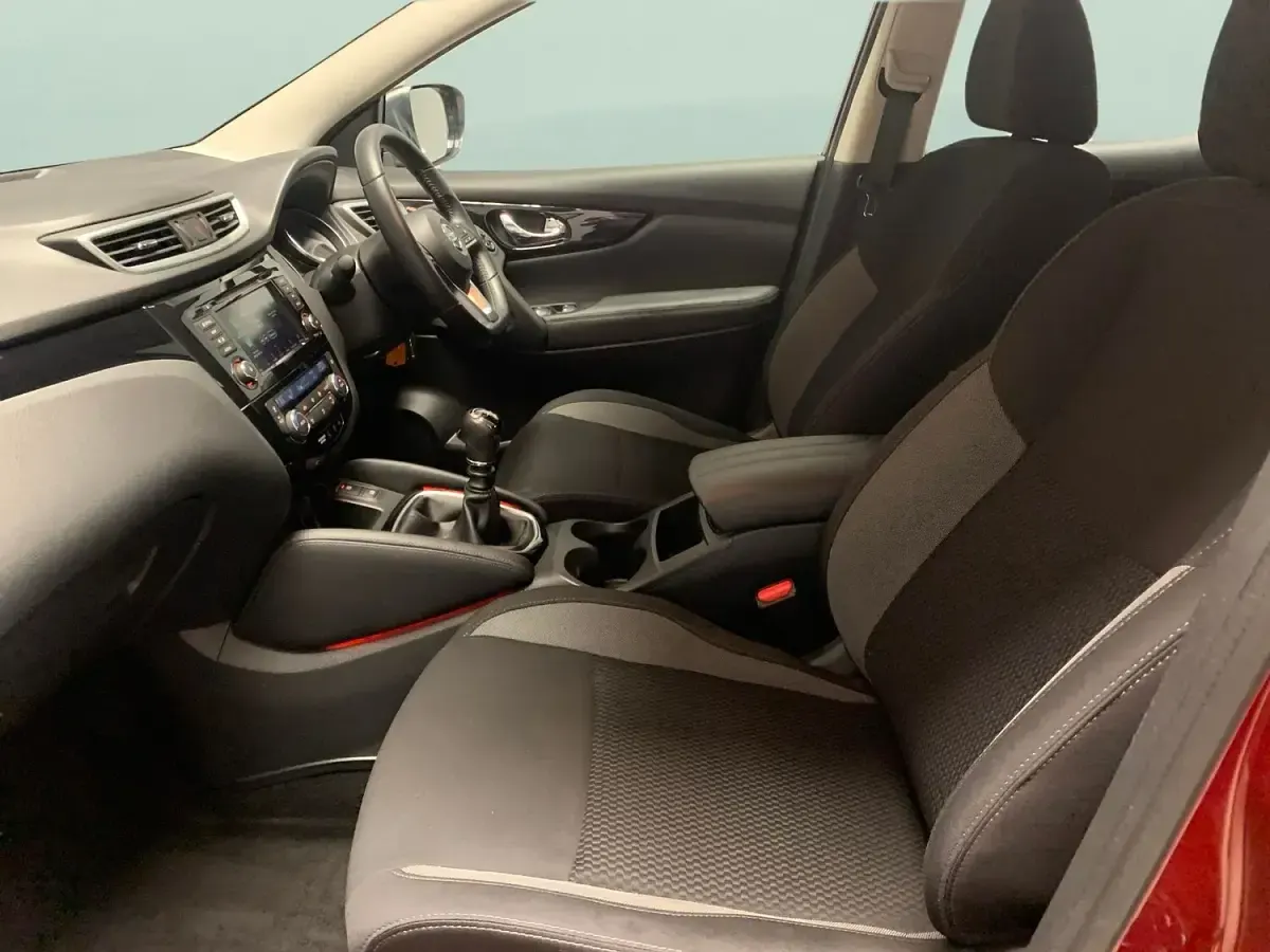 Used Nissan Qashqai Acenta Premium 2019 Red SUV