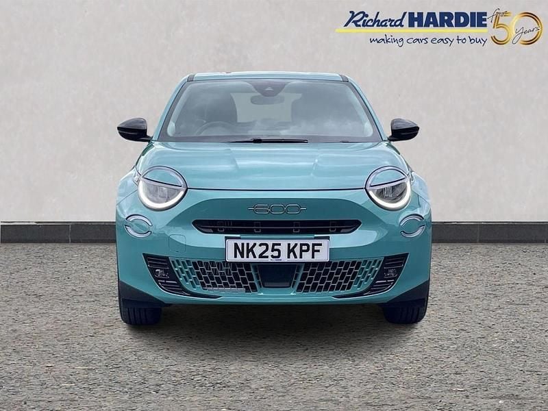 Blue New 2025 Fiat 600 S SUV | £20,695 (Fair price) - Image 1/3