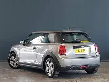 Used Mini Cooper 136 HP (100 kW) 2018 Silver Hatchback