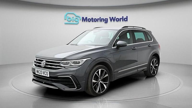 Used VW Tiguan R-line 245 HP (180 kW) 2023 Grey SUV