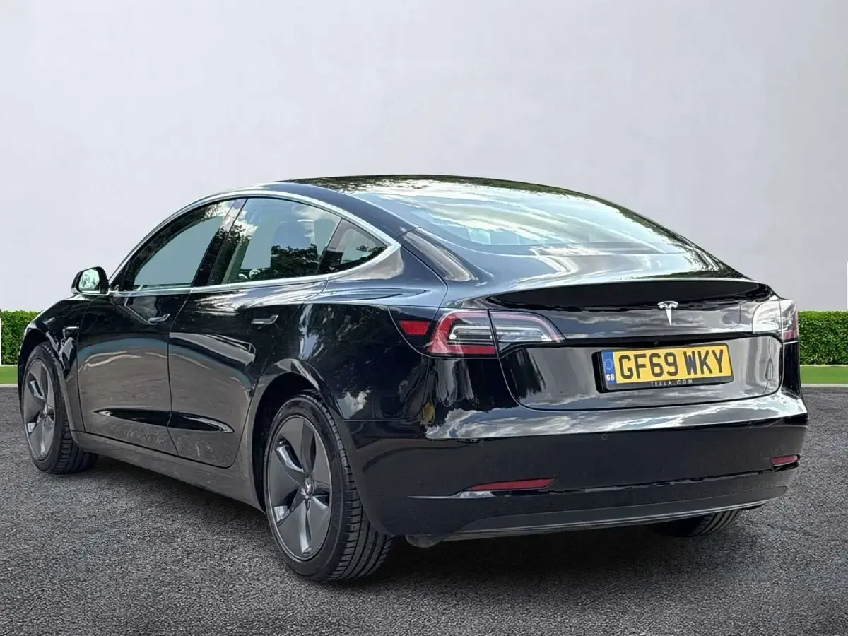 Used Tesla Model 3 Standard Range 239 kW (325 HP) 2019 Black Sedan