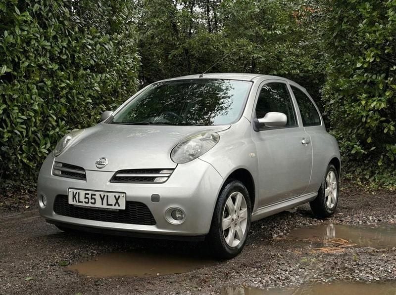 Used Nissan Micra 88 HP (64 kW) 2005 Silver Hatchback