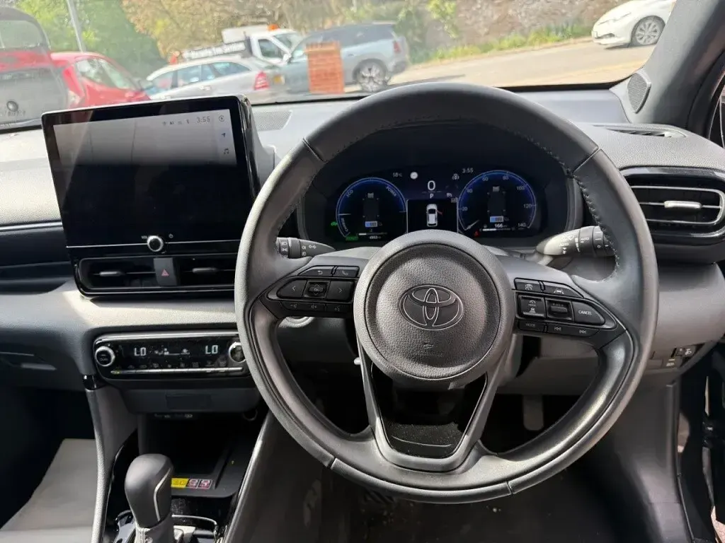 Used Toyota Yaris 91 HP (66 kW) 2024 Black Hatchback