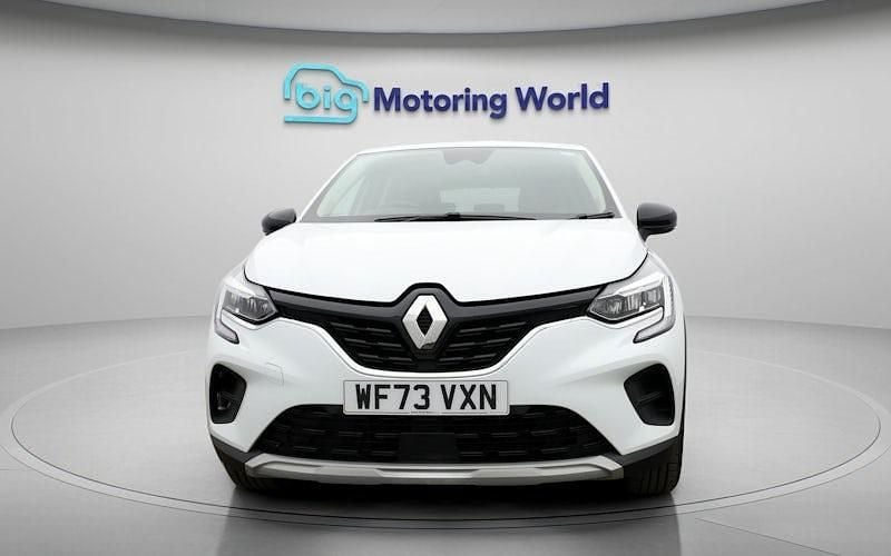 Begagnad Renault Captur Evolution 143 HK (105 kW) 2023 Vit SUV