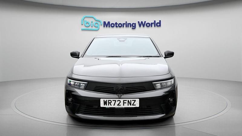 Used Vauxhall Astra GS Line 129 HP (94 kW) 2022 Black Hatchback