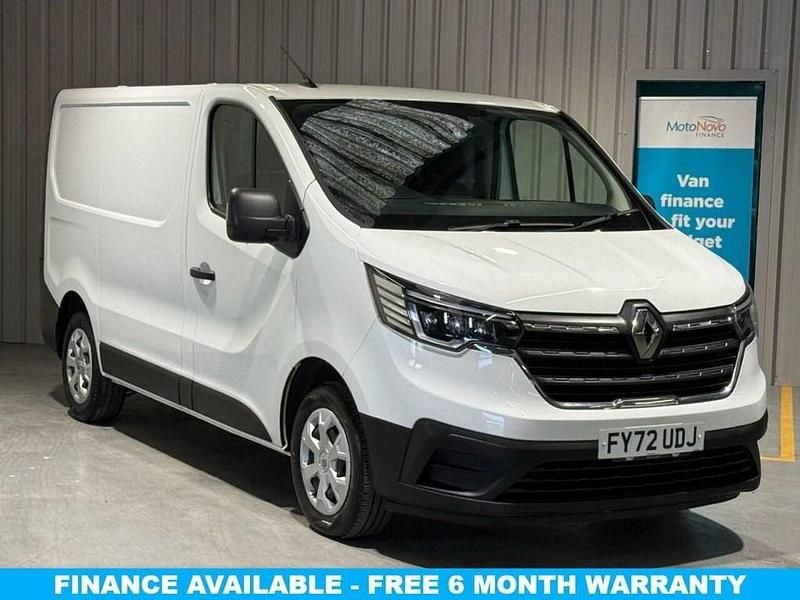 White Used 2022 Renault Trafic Business MPV | £13,485 (Good price) - Image 1/3
