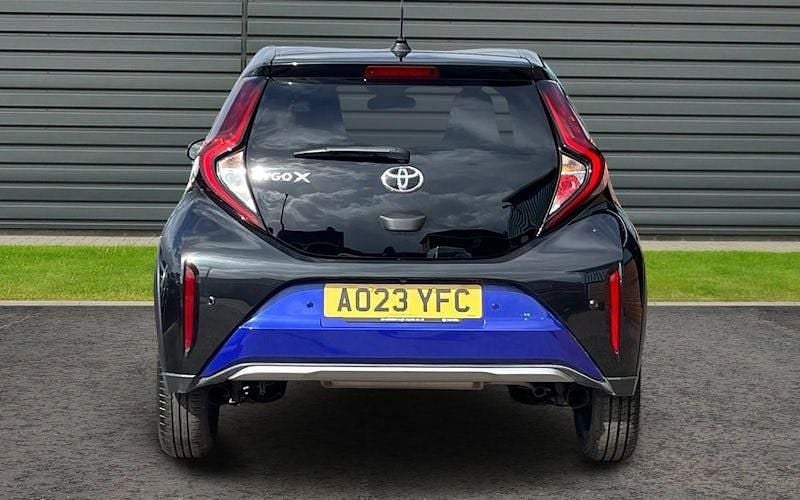Used Toyota Aygo X 72 HP (52 kW) 2025 SUV