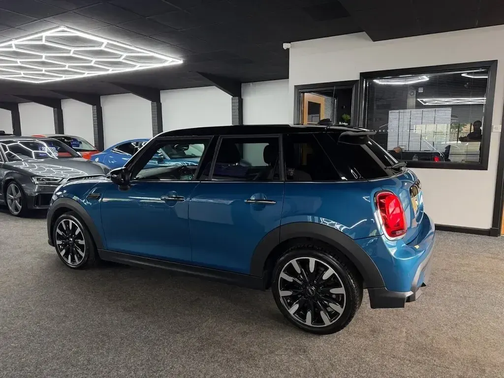Used Mini Cooper Exclusive 136 HP (100 kW) 2022 Blue Hatchback