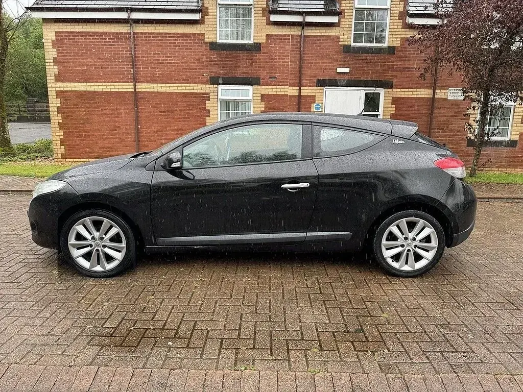 Used Renault Mégane Coupé 130 HP (95 kW) 2012 Black Coupe