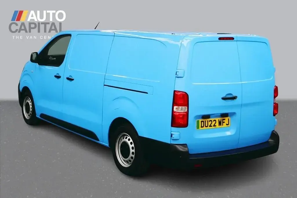 Used Vauxhall Vivaro 100 kW (136 HP) 2022 Blue MPV