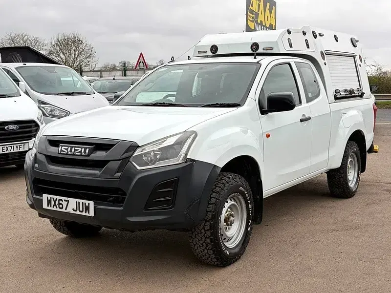 Używany Isuzu D-Max 160 KM (117 kW) 2017 Biały Pickup